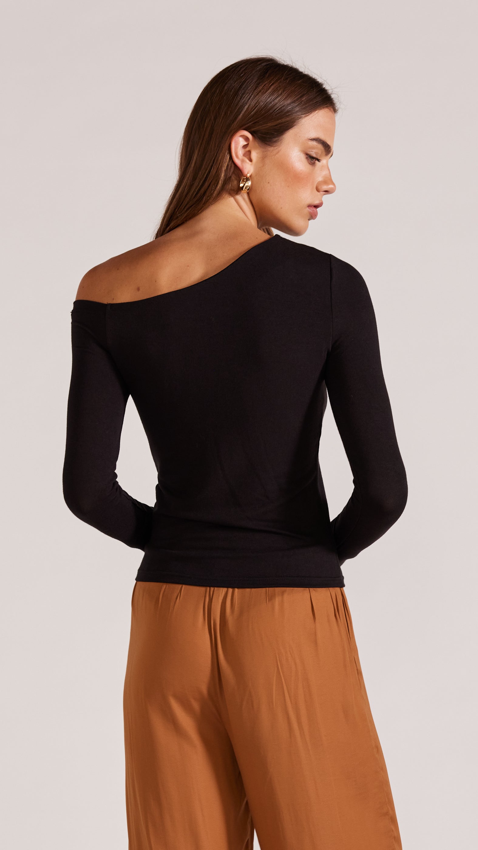 14_UT2303000_UT2303435_1043-AUDETTE TOP-staple the label