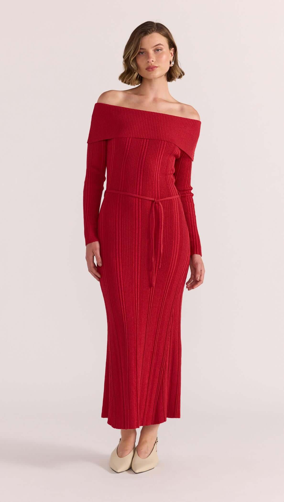 LUNA OFF SHOULDER KNIT DRESS IN RED - ELEVATED EVENING DRESSING L / RED LUNA OFF SHOULDER KNIT DRESS IN RED - ELEVATED EVENING DRESSING L / RED