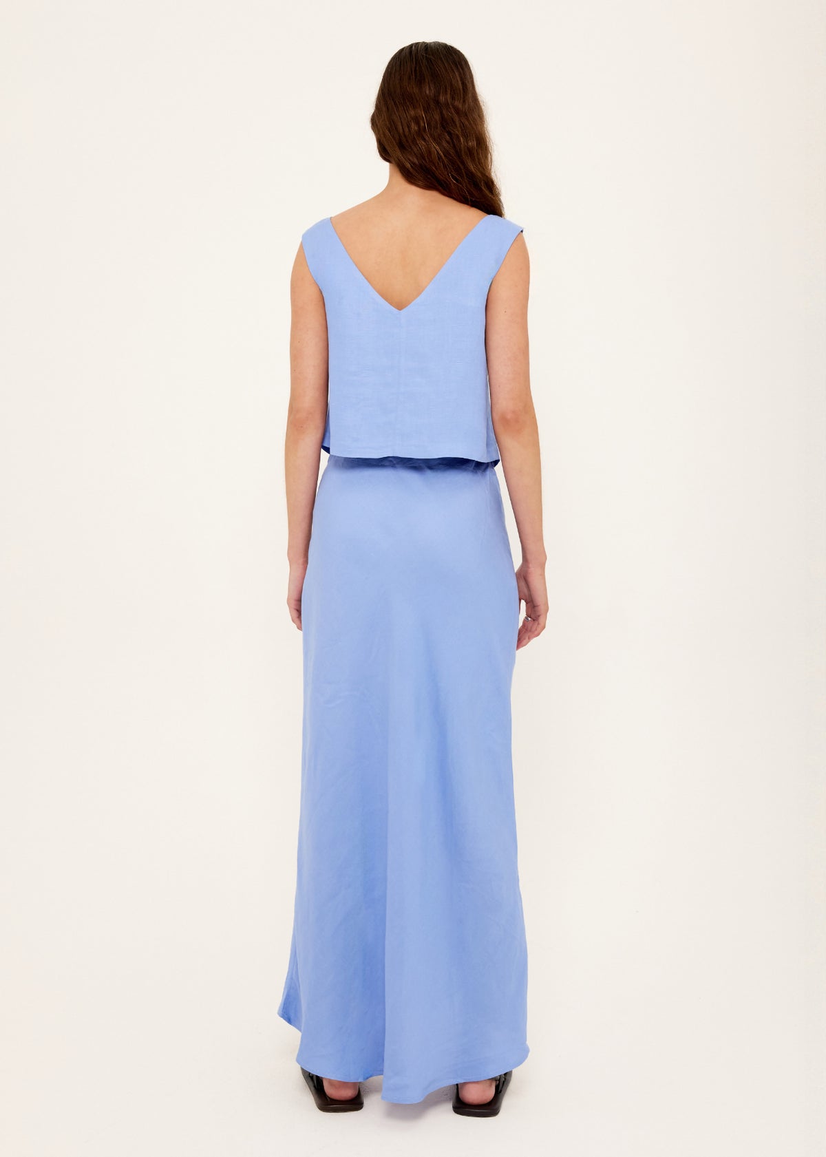 Back view of the Jacaranda Tencel Linen Blend Top with a square neckline with V-back and a slightly cropped length.